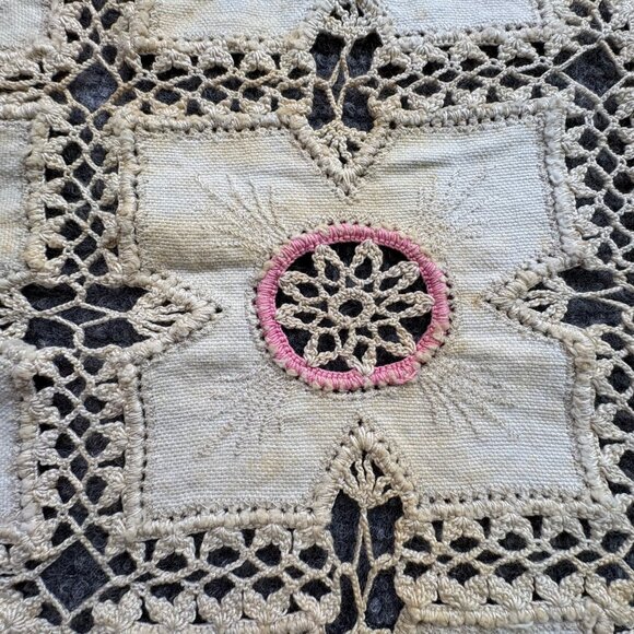 VTG Hand-Crocheted Lace‎ Table Runner With Pink Floral Accents 12" X 40" Boho - Picture 3 of 12